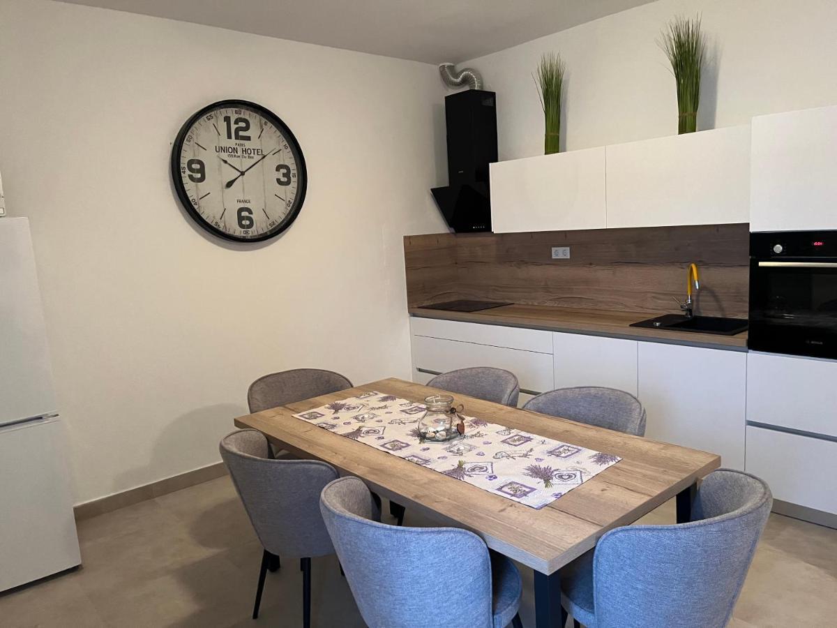 Barbat na Rabu House Ema 빌라 외부 사진