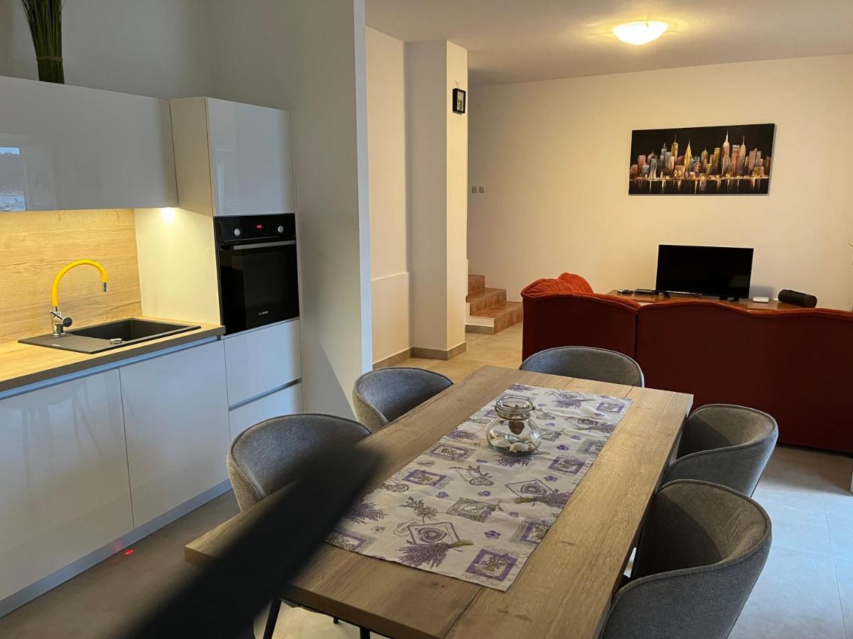 Barbat na Rabu House Ema 빌라 외부 사진